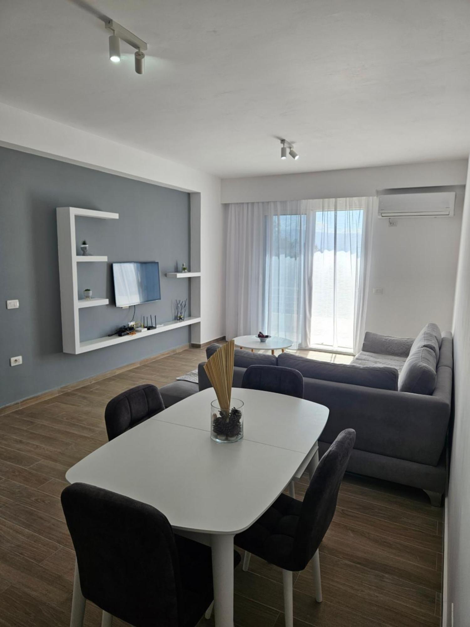 Sea & Sun Apartment فلورا المظهر الخارجي الصورة